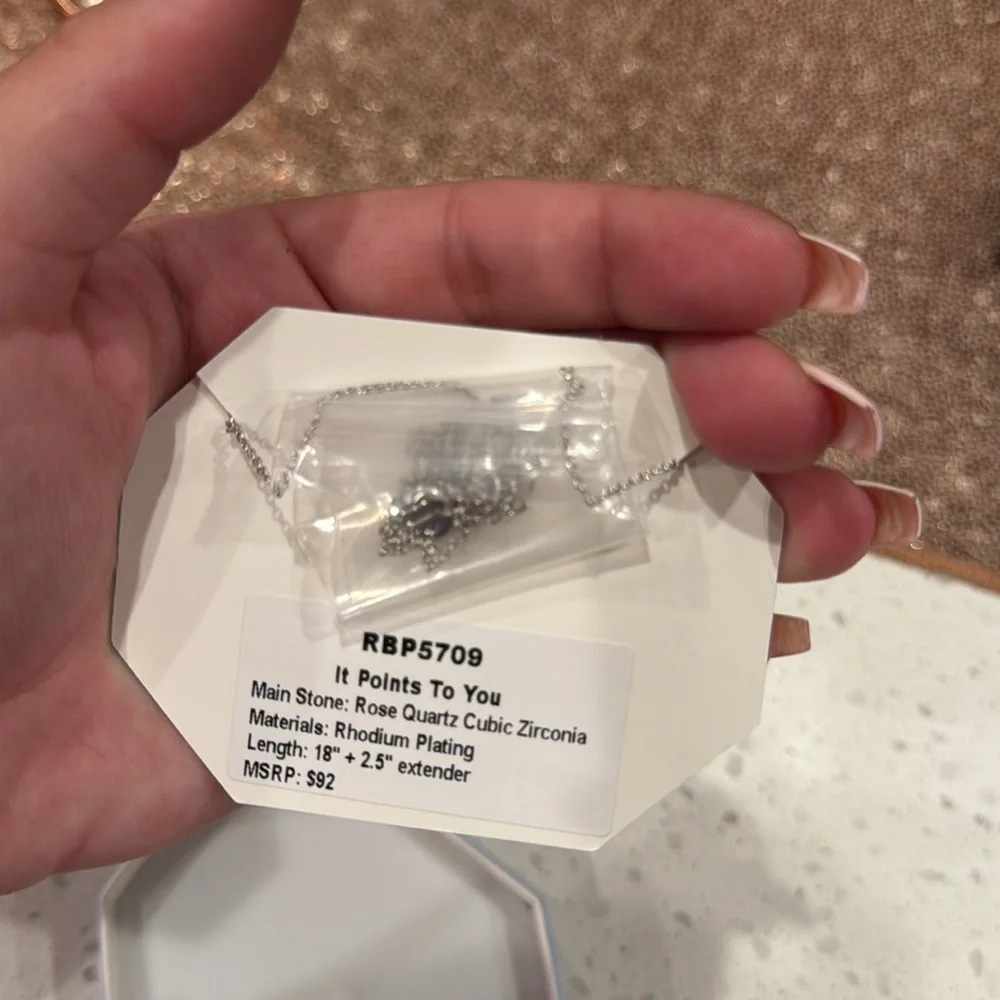 Bomb party og necklace - Picture 2 of 3